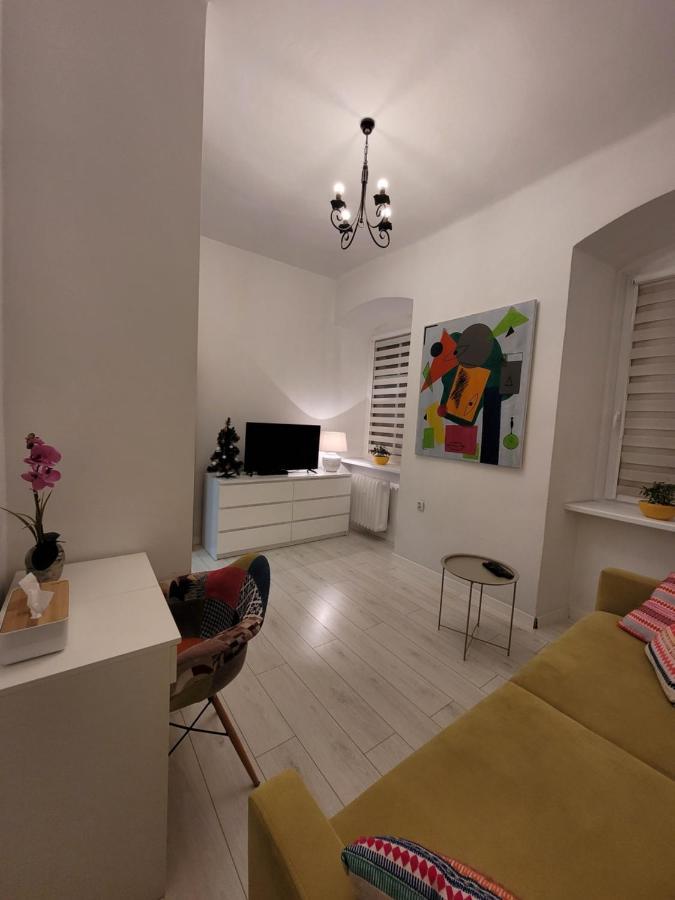 Boleslaviaapartments - Apartament Antonella Болеславец Екстериор снимка
