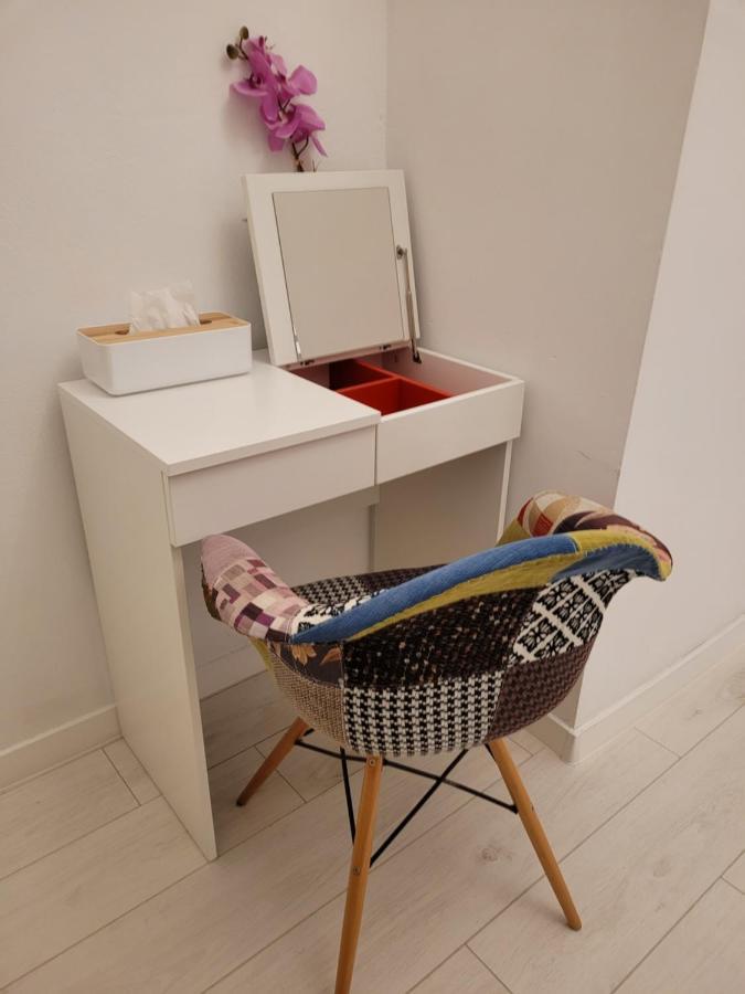 Boleslaviaapartments - Apartament Antonella Болеславец Екстериор снимка